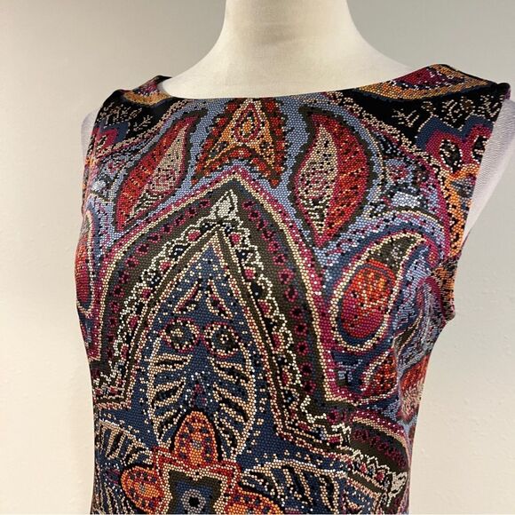 Elegant floral Print sleeveless figure hugging Dress - Picture 2 of 14
